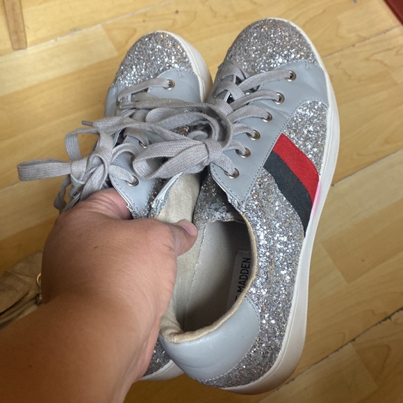 STEVE MADDEN Size 9M womens. - Picture 2 of 2